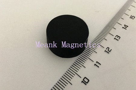 Magnete für die Bandscheiben aus Gummi