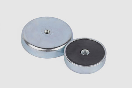 Flat Ferrit Pot Magnets mit internem (weiblich)Gewindeloch