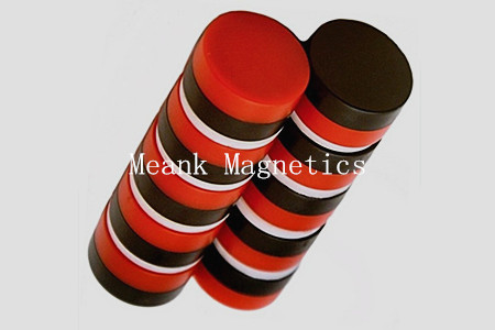 rote und schwarze kunststoffbeschichtete Neodym-Scheibenmagnete